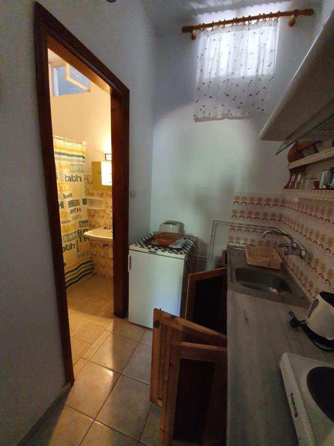 Dionisos Studios And Apts Skiathos 쿠쿠나리에스 외부 사진