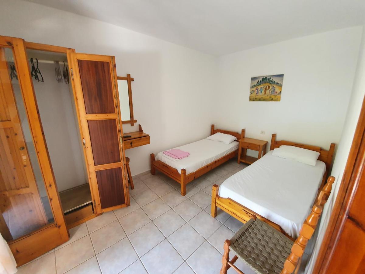 Dionisos Studios And Apts Skiathos 쿠쿠나리에스 외부 사진