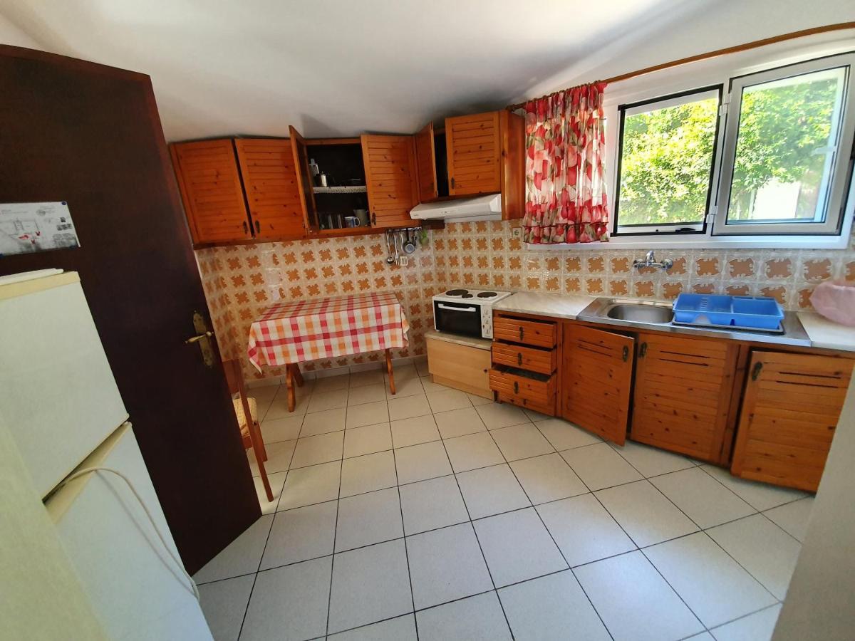 Dionisos Studios And Apts Skiathos 쿠쿠나리에스 외부 사진